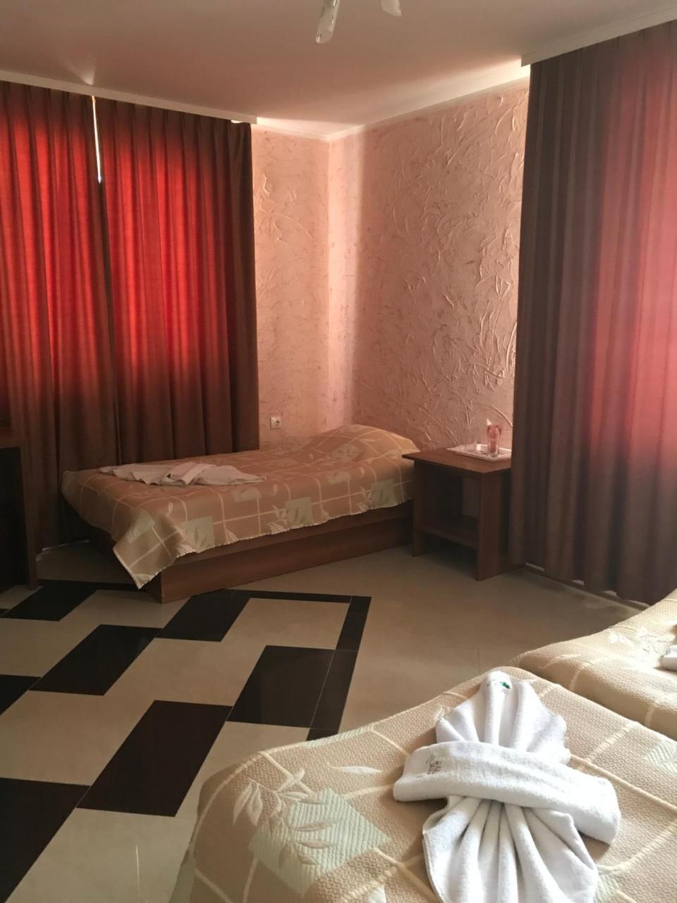 Family Hotel Yola Csepelare Kültér fotó